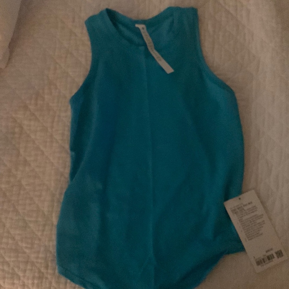 Lululemon tank. NWT